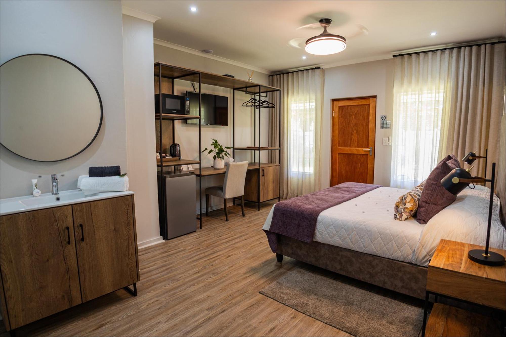 Scott'S Manor Guesthouse Function And Conference Venue Lichtenburg المظهر الخارجي الصورة