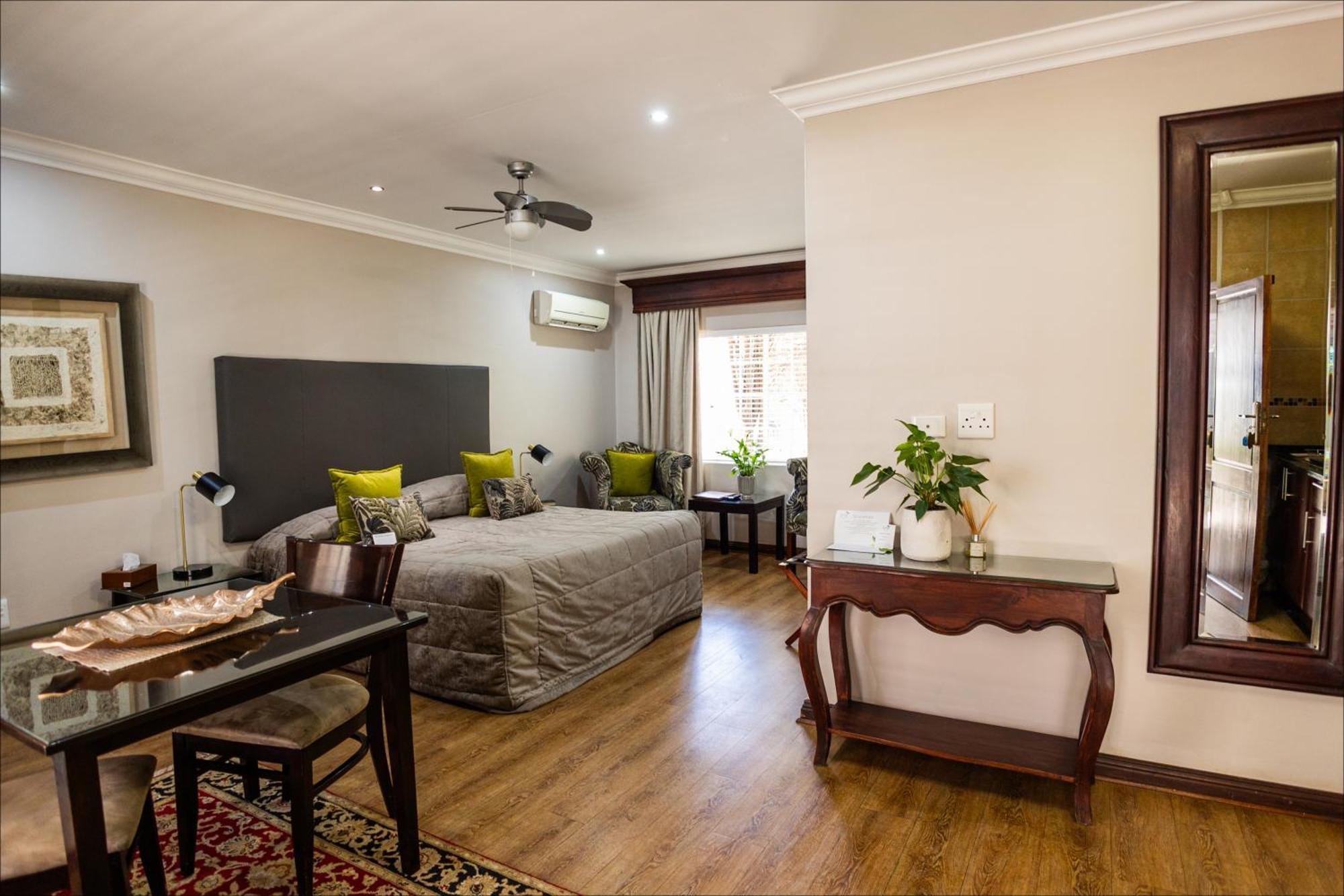 Scott'S Manor Guesthouse Function And Conference Venue Lichtenburg المظهر الخارجي الصورة