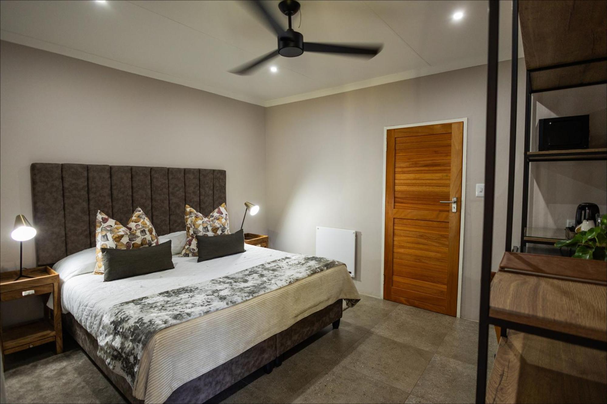 Scott'S Manor Guesthouse Function And Conference Venue Lichtenburg المظهر الخارجي الصورة
